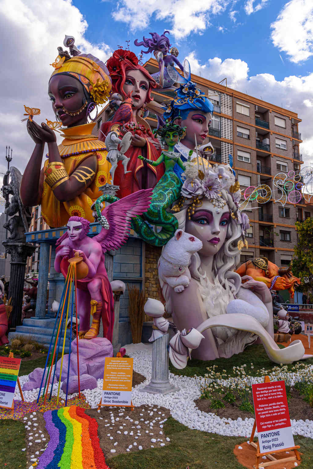 Valencia - fallas 2023 - 7 premio - falla L'Antiga de Campanar - Som de colors 04.jpg